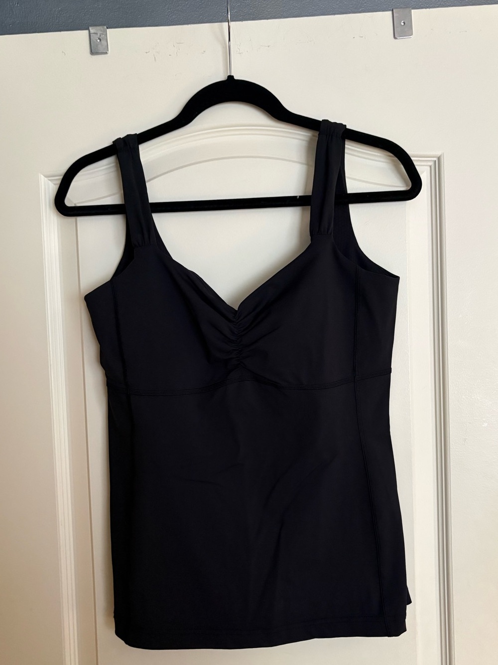 Lululemon Workout Top (Black)